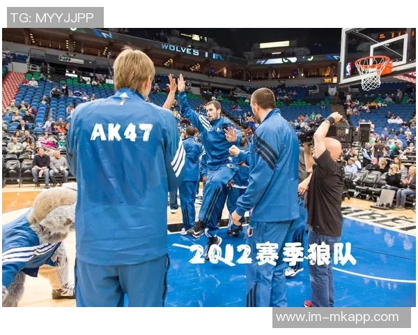 爱德华兹重返亚特兰大客场比赛祖父身穿森林狼装备全力支持