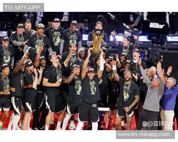 里弗斯盛赞字母哥盖帽詹姆斯仅他与文班能完成此壮举