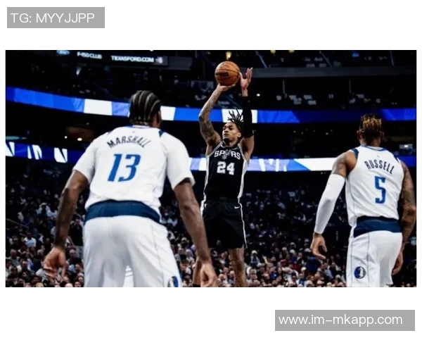 基德称赞拉塞尔传球与防守表现出色期待未来更多精彩表现