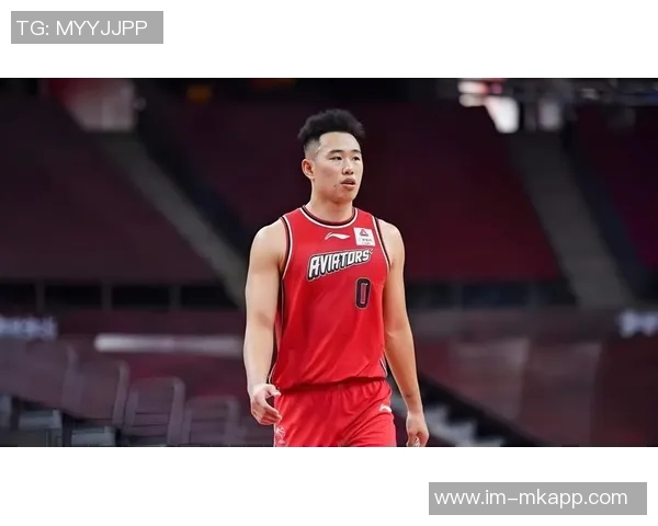 贺希宁与史密斯联手表现出色荣获月度最佳球员殊荣